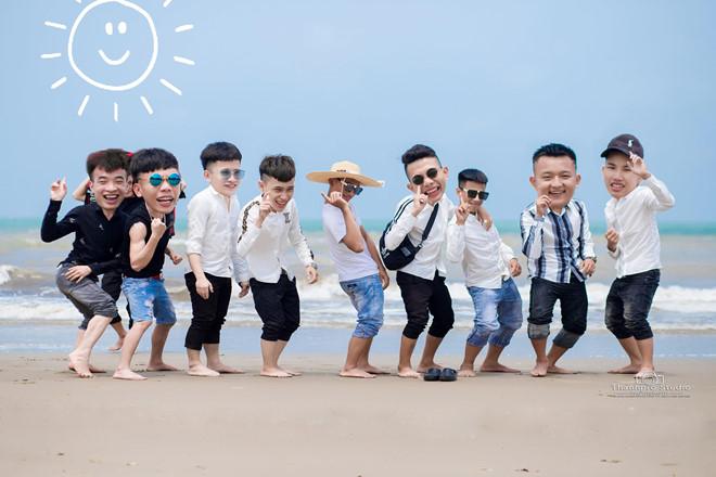 Đầu to người nhỏ - trend chỉnh ảnh mới cho mùa kỷ yếu năm nay-2