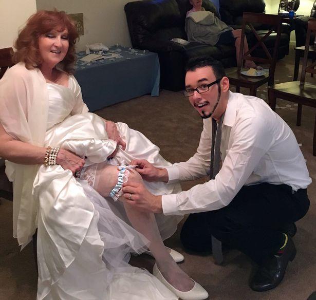 Chàng trai 19 yêu say đắm cụ bà 72 tuổi và đêm tân hôn đáng nhớ-5