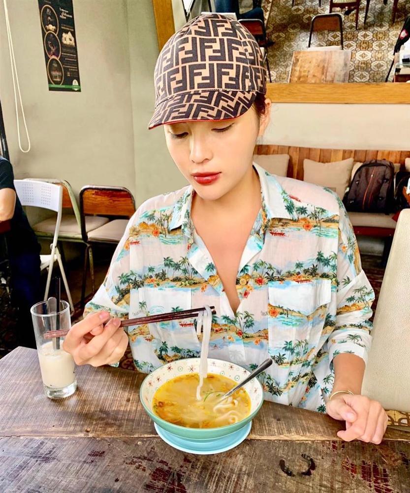 Không còn thả thính online, Ngô Kiến Huy bất ngờ xác nhận là vợ chồng với BB Trần-3