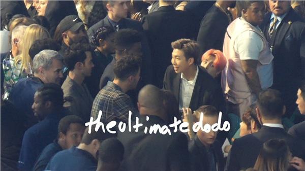 Bắt gặp Nick Jonas quẩy cực sung tại concert của BTS, fan hài hước bình luận trốn vợ đi đu giai là có thật-3