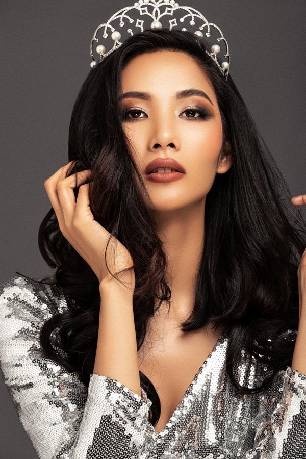 CHÍNH THỨC: Á hậu Hoàng Thùy nối gót HHen Niê chinh chiến tại Miss Universe 2019-5