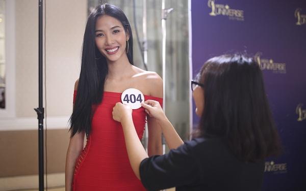 Trở thành đại diện Việt Nam tại Miss Universe 2019, Hoàng Thùy nhớ lại quá khứ bị chửi thẳng mặt vì thi hoa hậu-2
