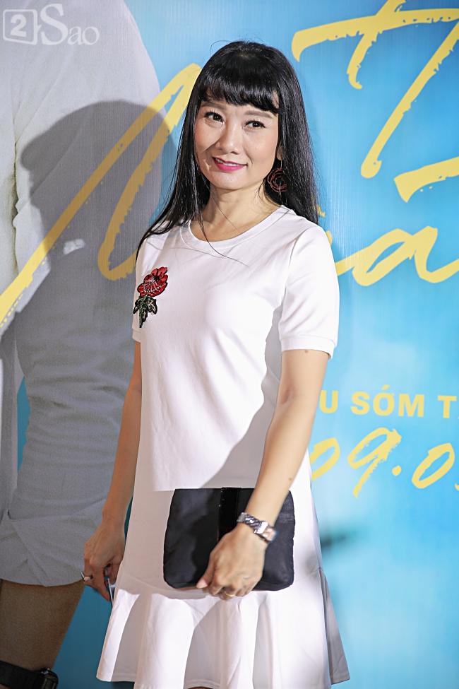 Loạt sao nữ Việt diện đồ đẹp mong manh đến ra mắt phim Ước hẹn mùa thu-23