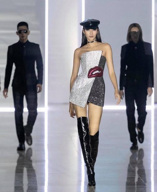 Hoàng Thùy: Gái quê da bọc xương 44kg lột xác gợi cảm thành đại diện nhan sắc Việt tại Miss Universe 2019-13