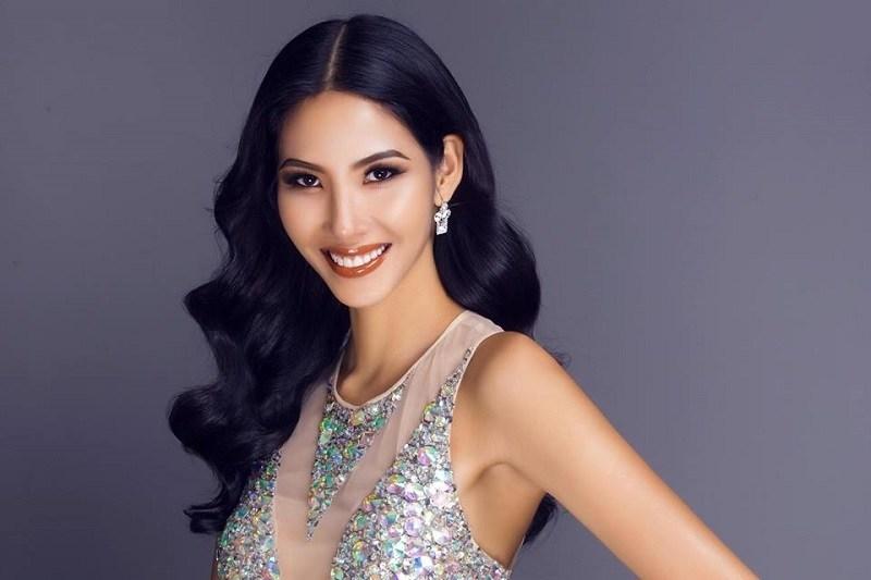 Hoàng Thùy: Gái quê da bọc xương 44kg lột xác gợi cảm thành đại diện nhan sắc Việt tại Miss Universe 2019-21