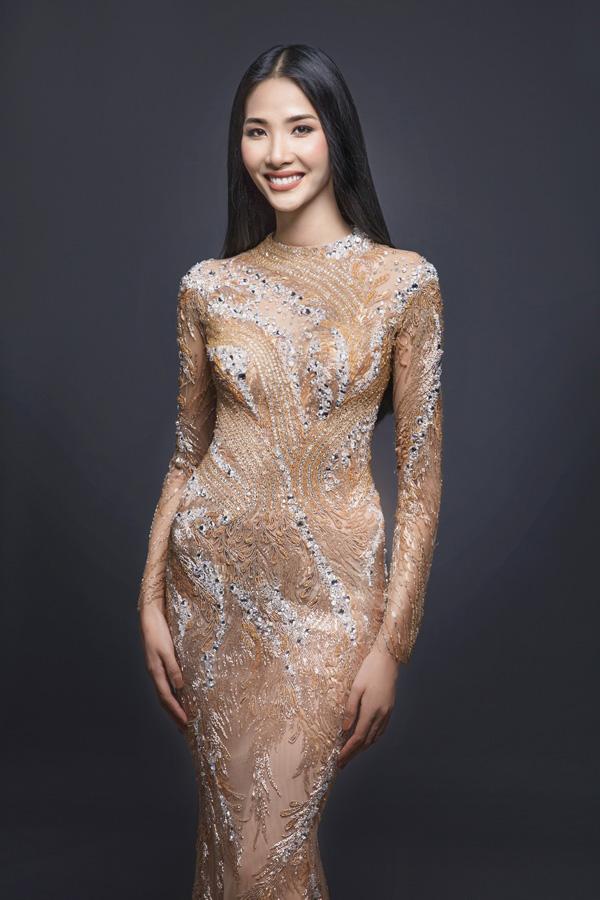 Hoàng Thùy: Gái quê da bọc xương 44kg lột xác gợi cảm thành đại diện nhan sắc Việt tại Miss Universe 2019-25