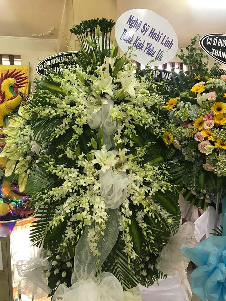 Việt Hương đau buồn tiễn cha đi hỏa táng, chồng nhạc sĩ động viên nữ danh dài trước cú sốc cuộc đời-10