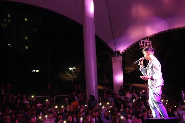 Không chỉ BBMAs 2019, Trọng Hiếu hẳn là nghệ sĩ Việt chăm chỉ nhất tuần qua với loạt dự án ở khắp 3 châu lục-2