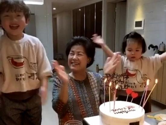 Sau nhiều nghi vấn tan vỡ với Song Joong Ki, Song Hye Kyo lại vắng mặt trong sinh nhật của mẹ chồng?