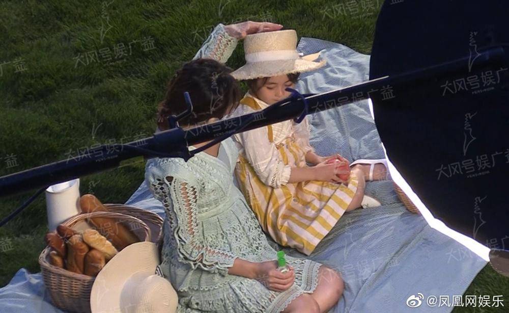 Lộ vòng eo phình to bất thường, Lâm Tâm Như vướng nghi án mang thai lần hai ở tuổi 43-4