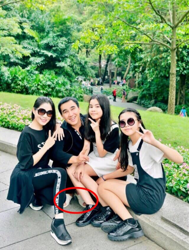 Cư dân mạng đòi hải quan tịch thu một thứ đồ rất đáng yêu của MC Quyền Linh khi đi du lịch với gia đình-5