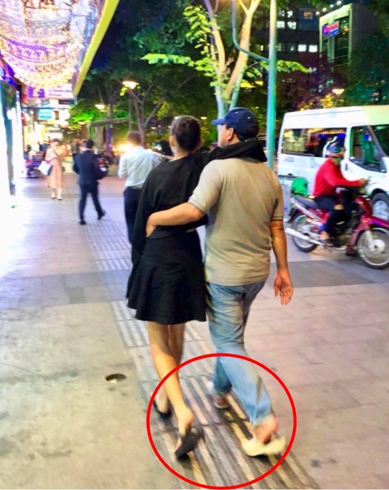 Cư dân mạng đòi hải quan tịch thu một thứ đồ rất đáng yêu của MC Quyền Linh khi đi du lịch với gia đình-16