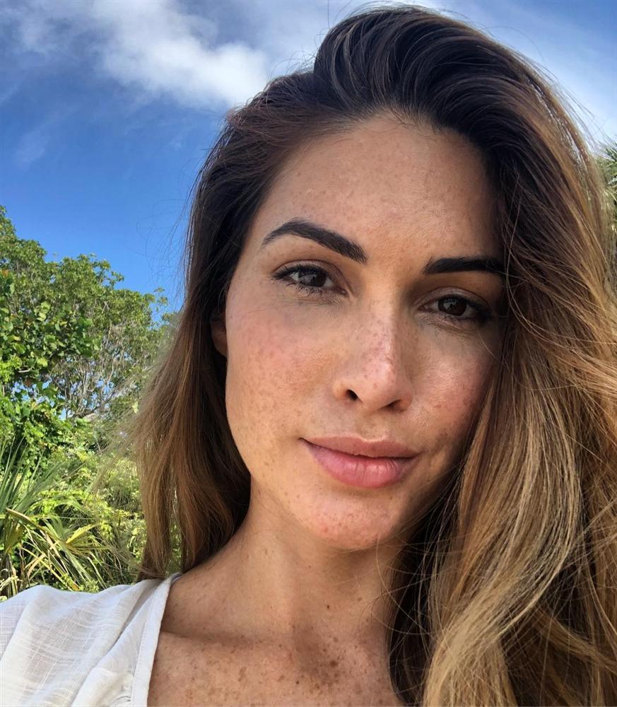 Bản tin Hoa hậu Hoàn vũ 7/5: Búp bê Barbie đẹp hơn cả Phạm Hương khoe nụ cười gây thương nhớ-5