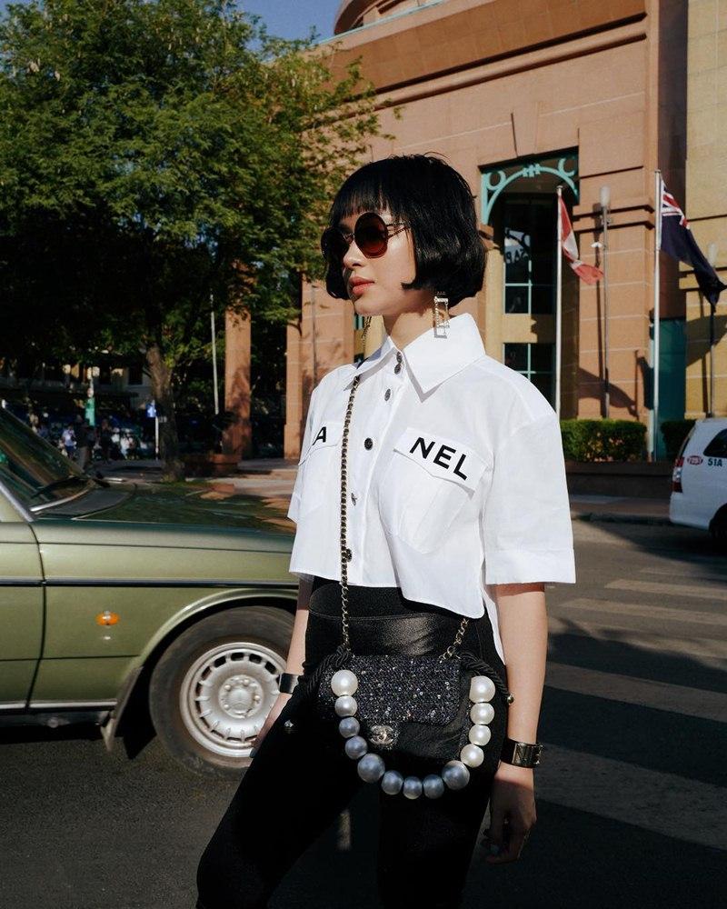 Chị em nhà Thiều Bảo Trang - Thiều Bảo Trâm khoe street style đối nghịch: Em sexy hết cỡ - chị hiphop chất lừ-2