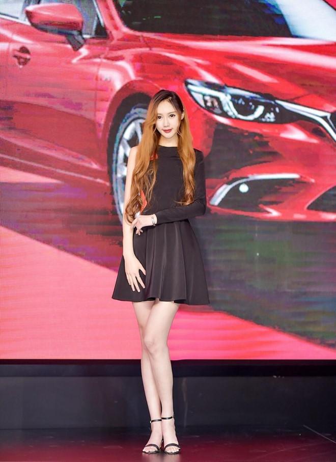 9X Trung Quốc luôn thành tâm điểm chú ý vì chiều cao 1,88 m-7