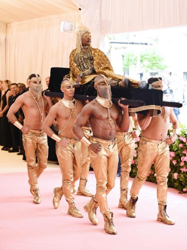 8 ngôi sao LGBT diện trang phục ấn tượng nhất tại Met Gala 2019-4