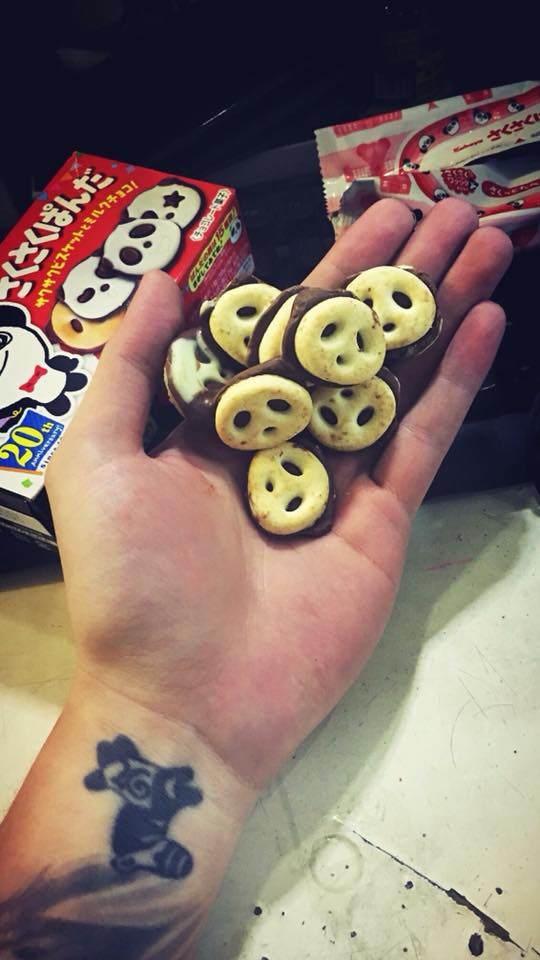 Tin lời chủ shop quả em ngon lắm, cô gái trẻ ê chề nhận về cả thùng lựu bị thối nhưng phản ứng của dân mạng còn sốc hơn-6