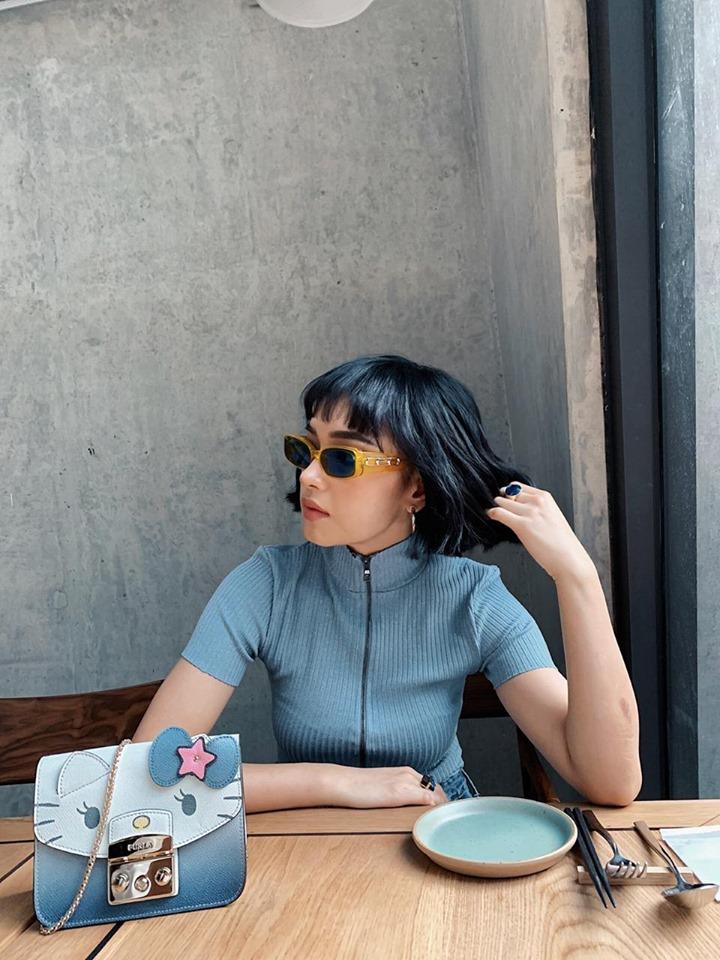 Vừa tuyên bố đổi nghệ danh đi hát, hotgirl ngủ gật đã gây hoang mang khi dân mạng thi nhau bình luận xin link 10 phút-5