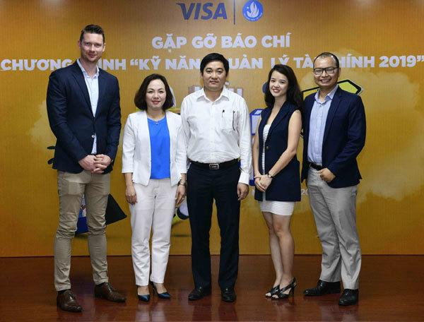 Visa giúp sinh viên chi tiêu thông minh-2
