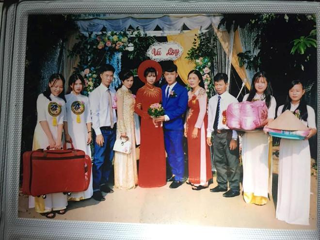 Cô dâu Đồng Tháp tố studio chụp xấu, ảnh cưới như những năm 90-1