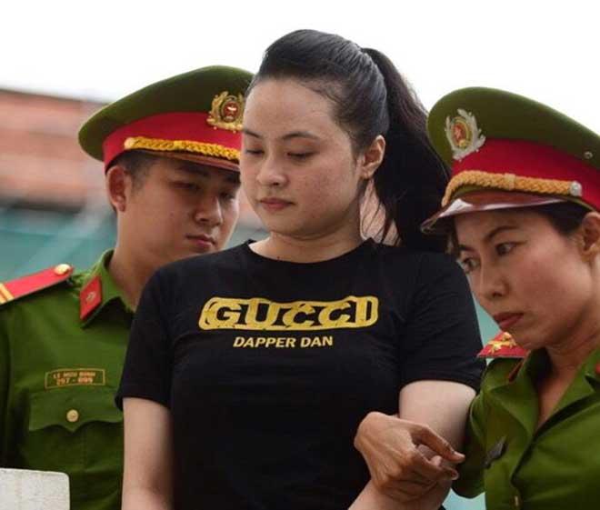 Ông trùm ma túy Văn Kính Dương hào hứng vẫy tay chào, hotgirl Ngọc Miu bất ngờ phản cung, khóc nức nở khi nói về tình hờ-6