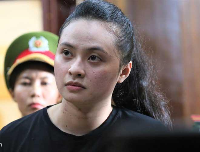 Ông trùm ma túy Văn Kính Dương hào hứng vẫy tay chào, hotgirl Ngọc Miu bất ngờ phản cung, khóc nức nở khi nói về tình hờ-4