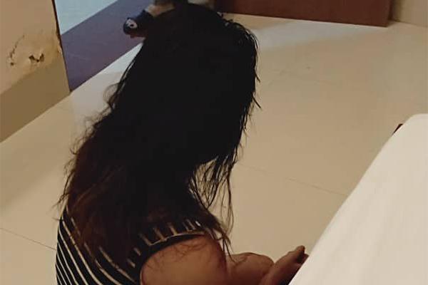 Vào nhà nghỉ với người đàn ông, cô gái trẻ bị đánh tả tơi-2