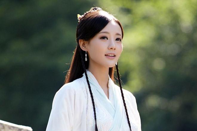 4 mỹ nhân tỏa sáng trong loạt phim cải biên thảm họa-6