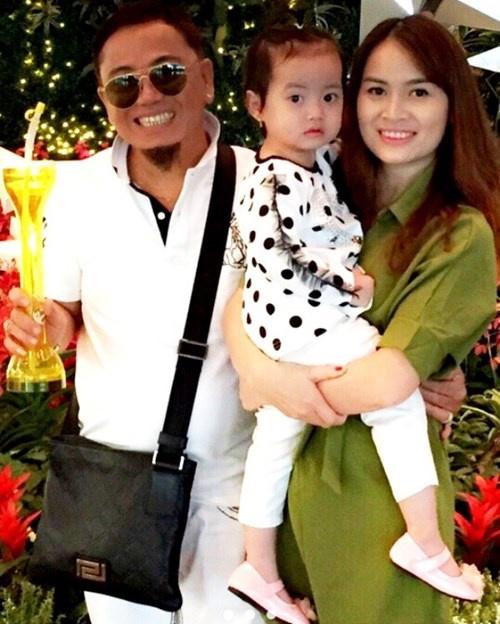 Chân dung cô vợ trẻ đẹp vực dậy danh hài Hồng Tơ sau những năm tháng đắm mình trong canh bạc-7