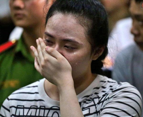 Hot girl Ngọc Miu nước mắt ròng ròng khi đối mặt 20 năm tù, trùm ma túy Văn Kính Dương bị đề nghị án tử-4