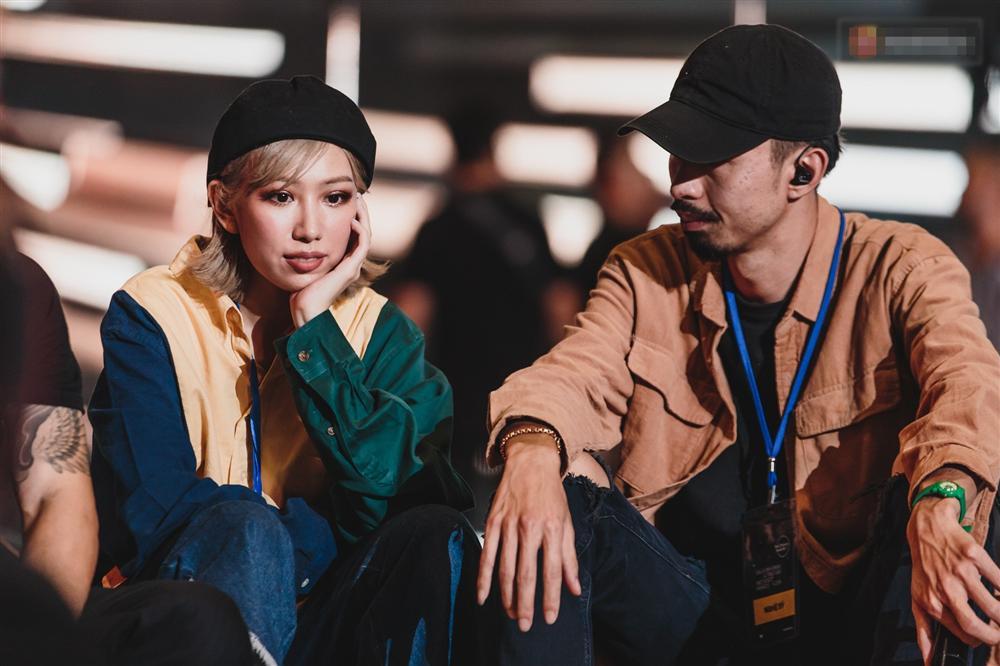 Bắt gặp Min và Đen Vâu rủ nhau vào phòng thu, liệu sắp có siêu phẩm mới mang tên Đừng đi trốn nữa, em mệt rồi?-3