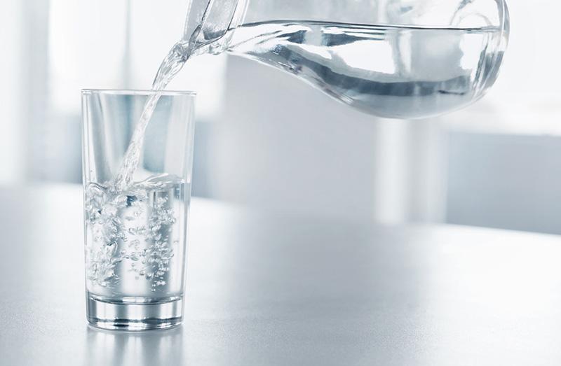 Cách uống nước đúng để trẻ đẹp của Hiền Thục-4