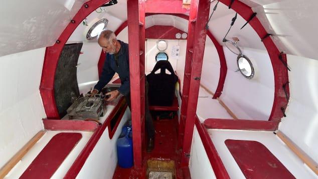 Người đàn ông 71 tuổi vượt Đại Tây Dương trong chiếc thùng khổng lồ-2