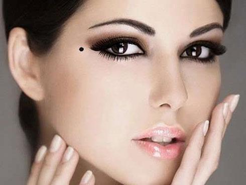 Xấu hổ vì 7 nốt ruồi ở chỗ hiểm thế này nhưng đây chính là quý tướng của phụ nữ, càng già càng giàu-4