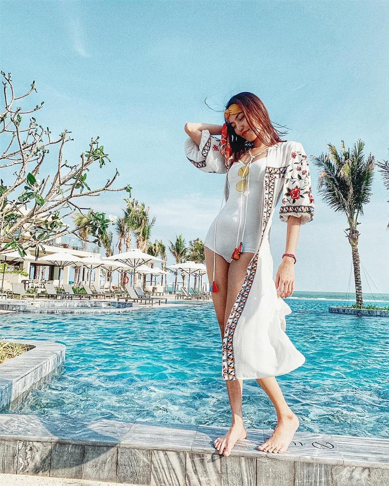 Chán style cool ngầu, Sơn Tùng - Lan Khuê rủ nhau đối gió với phong cách du mục phóng khoáng nổi bật nhất STREET STYLE tuần qua-2