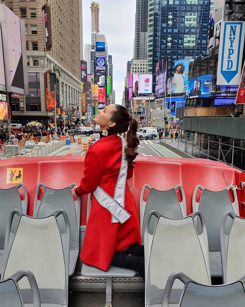 Bản tin Hoa hậu Hoàn vũ 10/5: Đẹp như Phạm Hương và HHen Niê cũng phải nhường bước trước tuyệt sắc giai nhân U60-6