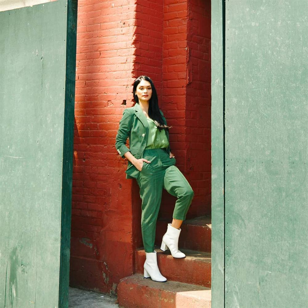 Bản tin Hoa hậu Hoàn vũ 10/5: Đẹp như Phạm Hương và HHen Niê cũng phải nhường bước trước tuyệt sắc giai nhân U60-10