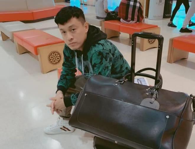 Lam Trường bị mất hộ chiếu, phải ngủ vạ vật ở sân bay Đài Loan-2