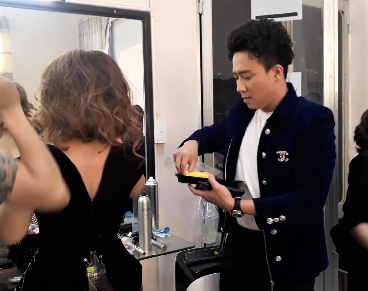 MC kì cựu Trấn Thành muối mặt ở trường quay vì sự cố trang phục-6