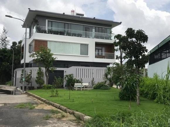 Khu vườn trong biệt thự nhà Ốc Thanh Vân đẹp như resort sau khi cải tạo lại-1