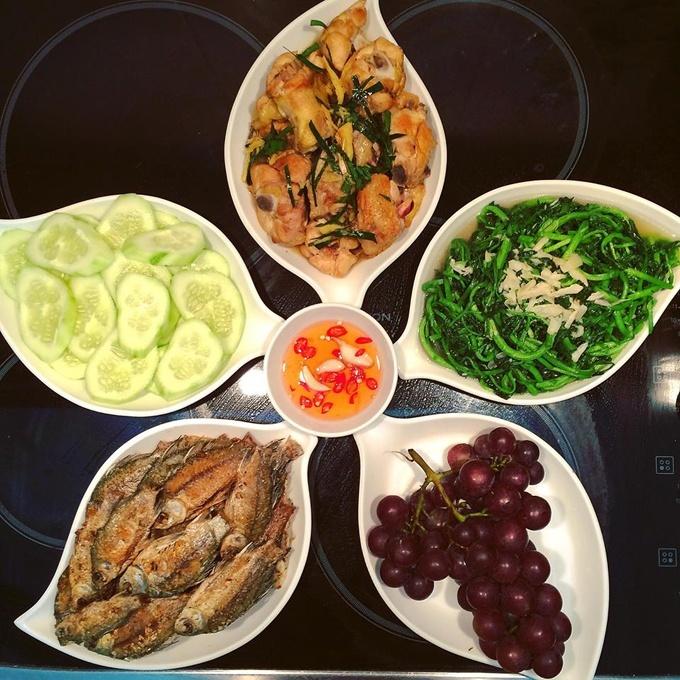 Mâm cơm của vợ đảm khiến chồng đi đâu cũng nhớ về nhà ăn cơm-8