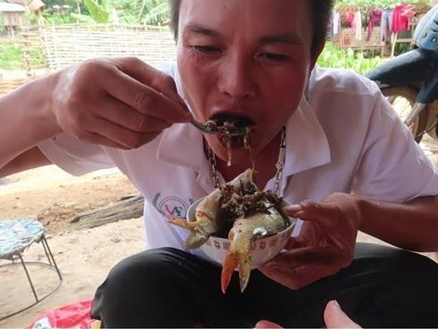 Sơn La có món cá nhảy tanh tách trong miệng, nhiều người dè chừng
