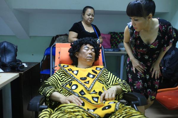 Sao Việt mang tiếng giàu nứt đố đổ vách nhưng vẫn vắt kiệt sức kiếm tiền: Vì đâu nên nỗi?-13