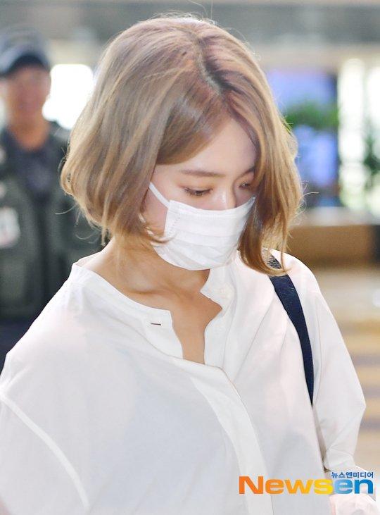 Park Shin Hye trẻ trung khác lạ khi biến hóa với tóc màu nổi-1