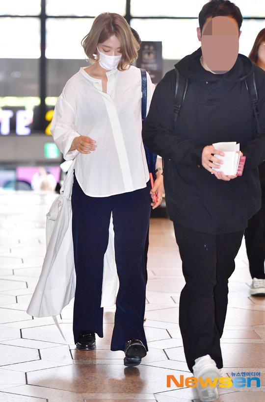 Park Shin Hye trẻ trung khác lạ khi biến hóa với tóc màu nổi-2