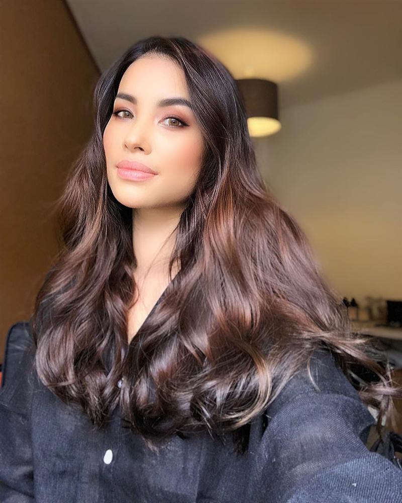 Ngỡ ngàng với gương mặt vô hồn của Phạm Hương dù trước đây từng là hoa hậu đệ nhất thần thái-6