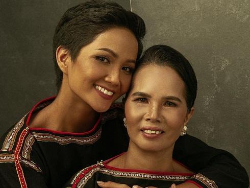 Bản tin Hoa hậu Hoàn vũ 12/5: Quả bom sex giật spotlight của Hoàng Thùy với clip biểu cảm gợi dục-12