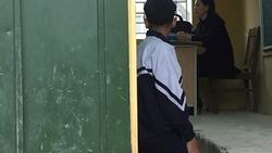 Đình chỉ cô giáo Hà Nội bắt học sinh quỳ trước lớp