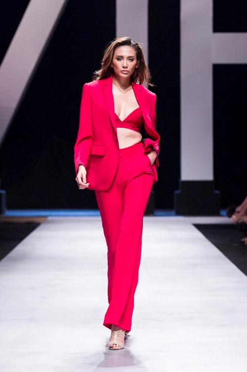 Võ Hoàng Yến kể về thời ế show vì tăng cân không kiểm soát-3