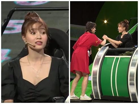 Những lần Hari Won khiến người chơi điên đầu vì đọc câu hỏi đã lơ lớ còn rùa bò tại gameshow Nhanh Như Chớp-12